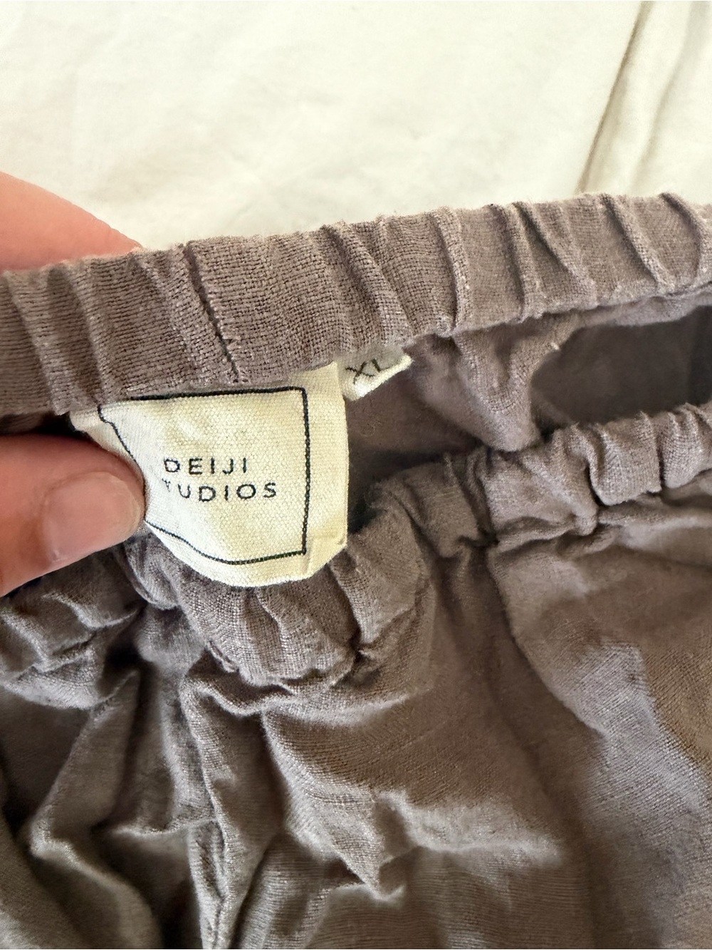 Deiji Studios Women's Elastic Waist Linen Pants in brown